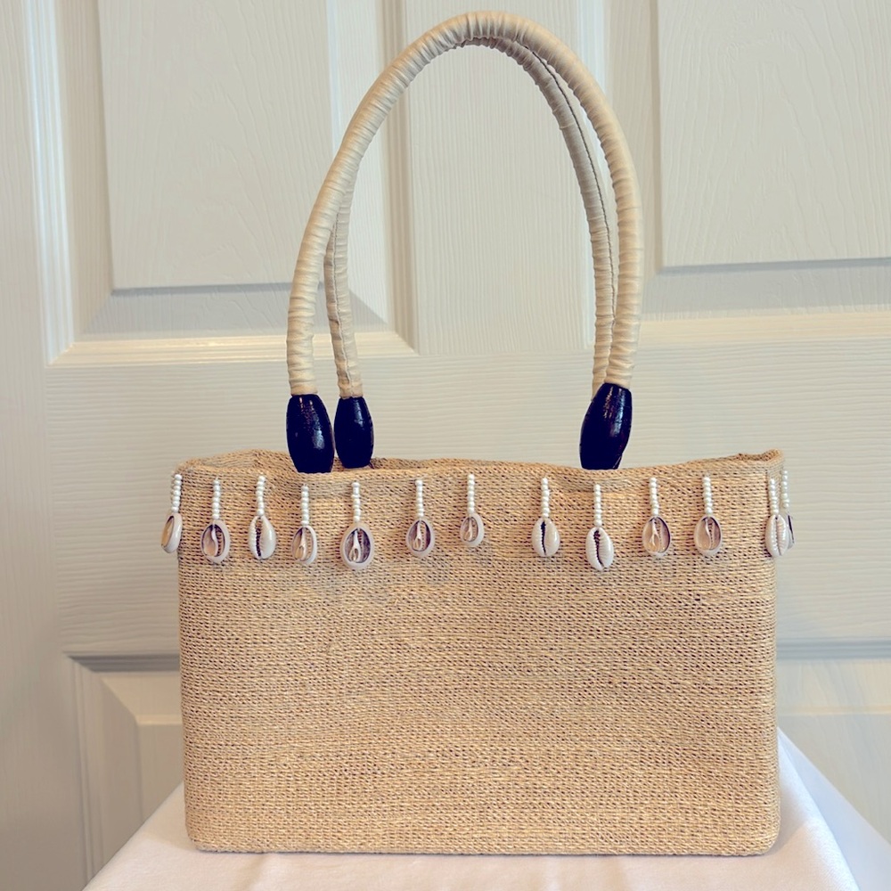 Elegant Tan Shell-Embellished Women's Bag